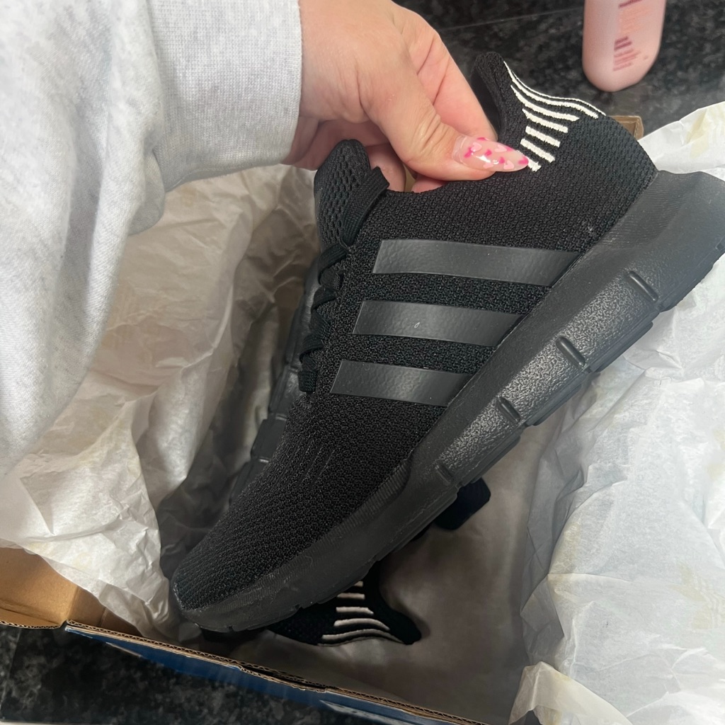 Brand New Adidas Swift In Box 55 Size 7 12 Y